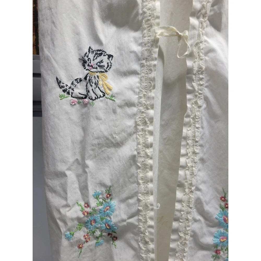 Vtg‎ 70s Embroidered hanging diaper holder Puppy Kitten Floral